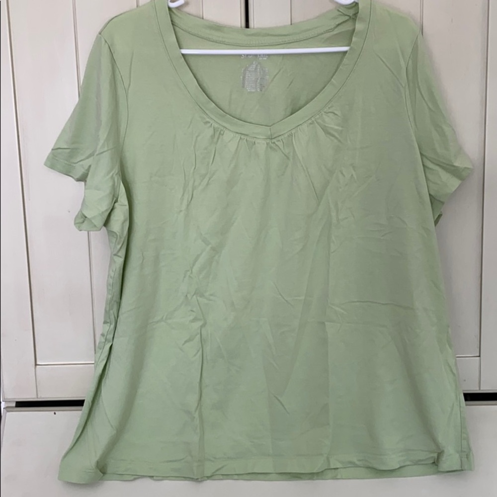 Green Tee shirt